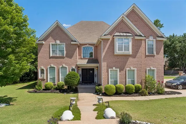 Photo 4 — 2600 Grand National Drive, Edmond, OK 73034