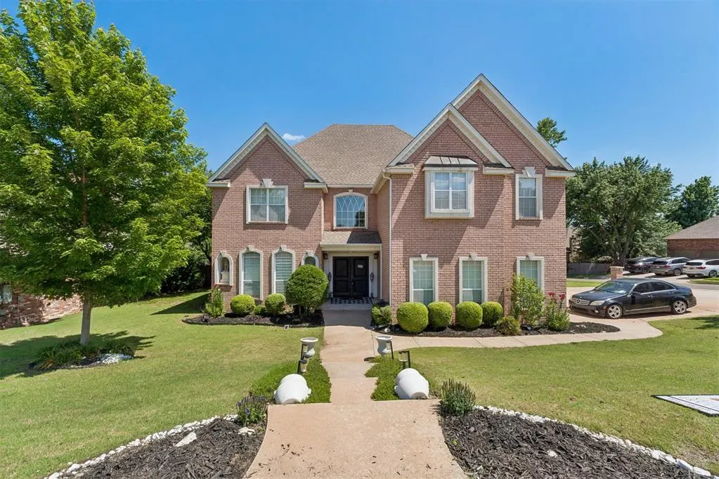 Photo 5 — 2600 Grand National Drive, Edmond, OK 73034