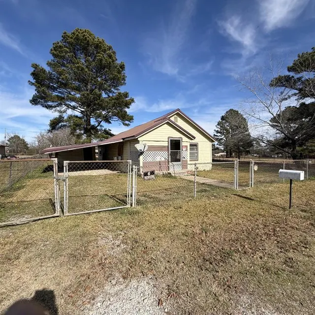 Photo 6 — 1209 SW Quincy Street, Idabel, OK 74745