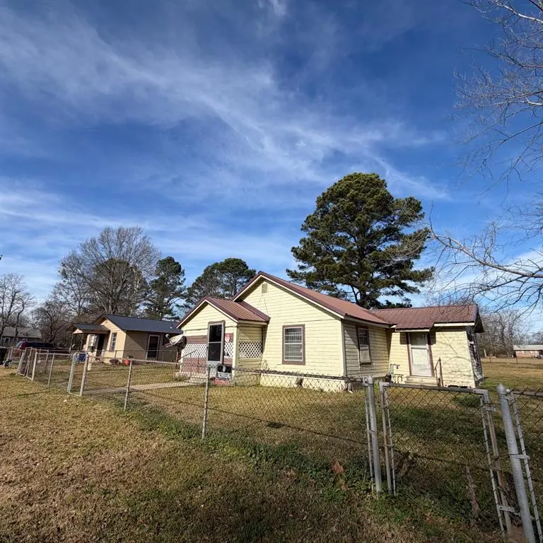 Photo 10 — 1209 SW Quincy Street, Idabel, OK 74745