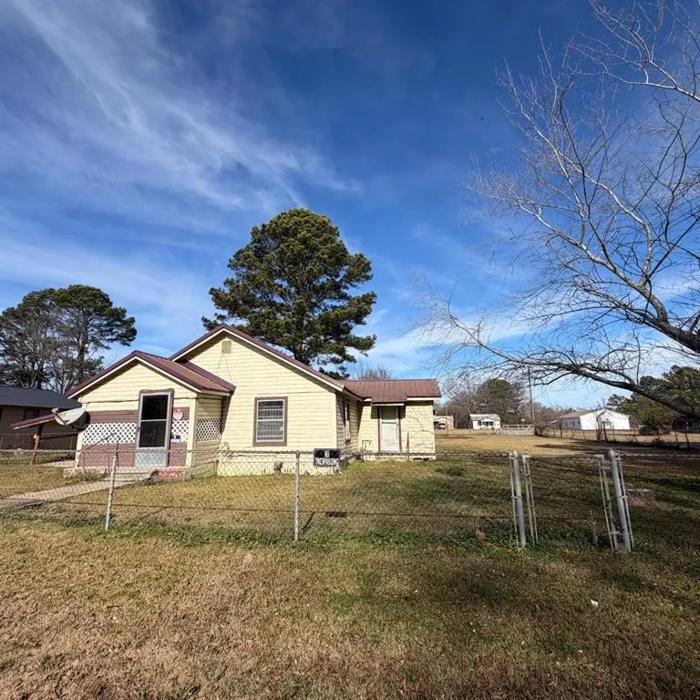 Photo 11 — 1209 SW Quincy Street, Idabel, OK 74745