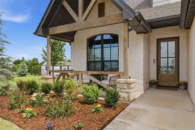 Photo 5 — 14170 Fox Lair Lane, Edmond, OK 73025