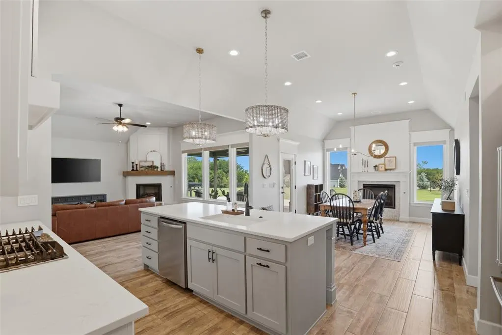 Photo 12 — 14170 Fox Lair Lane, Edmond, OK 73025