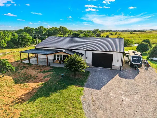 Photo 2 — 4182 SH 92 Highway, Cement, OK 73017
