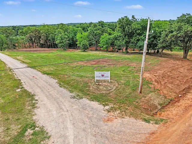 Photo 3 — 7654 Redbud Trail, Guthrie, OK 73044