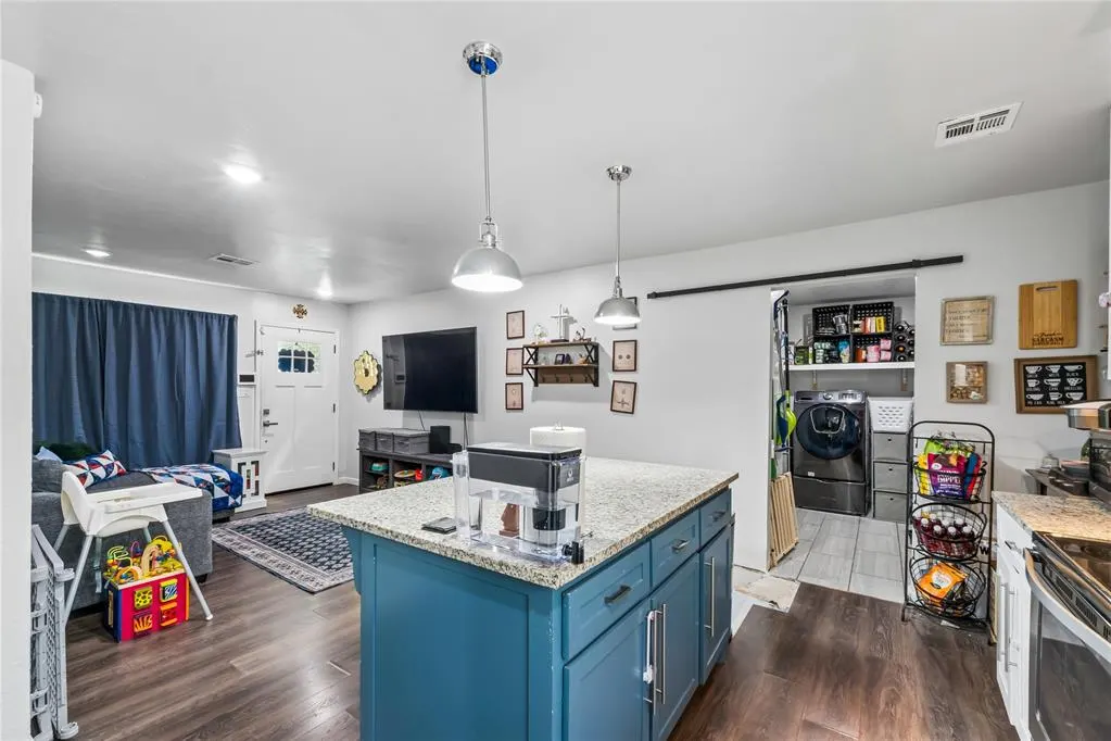Photo 11 — 631 SW 3rd Street, Moore, OK 73160