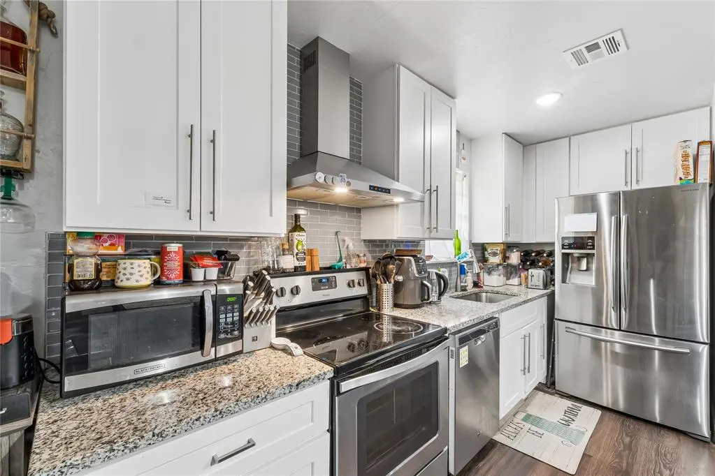 Photo 13 — 631 SW 3rd Street, Moore, OK 73160