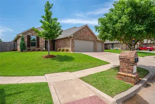 Sold home at 11428 NW 132nd Terrace