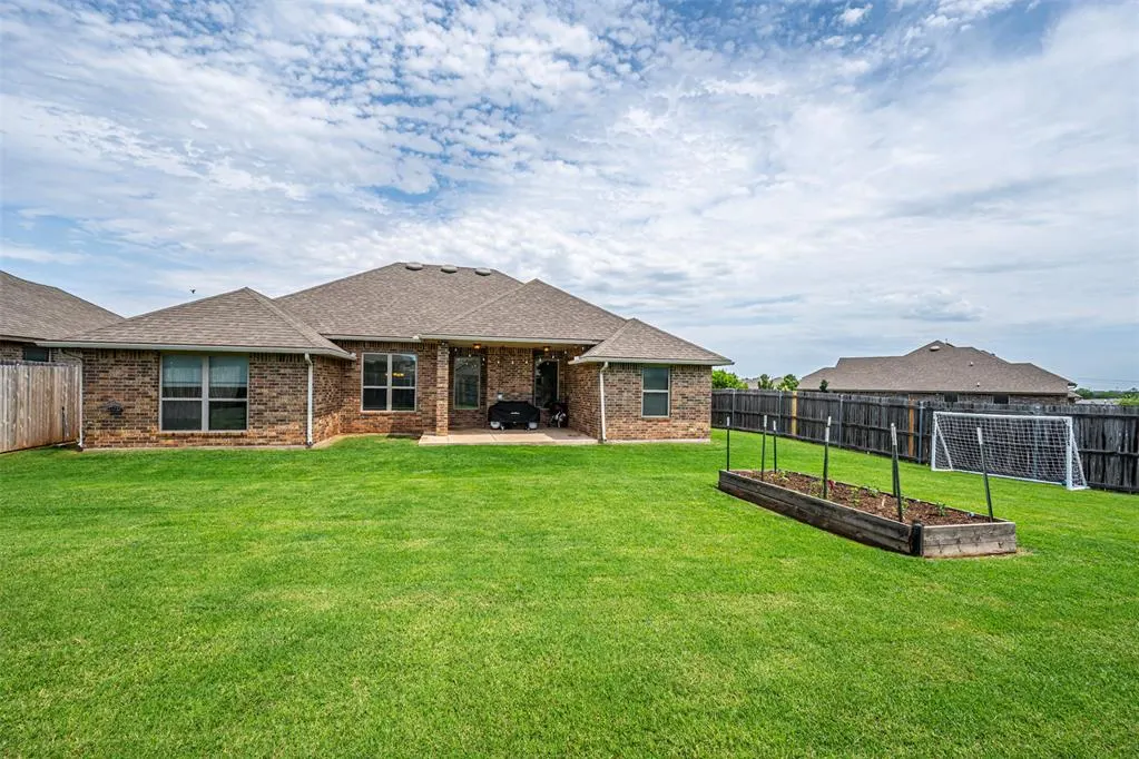 Photo 18 — 11428 NW 132nd Terrace, Piedmont, OK 73078