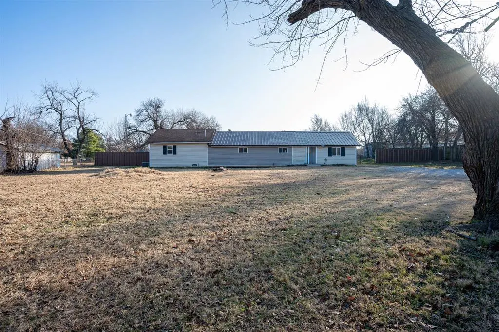 Front exterior — 520 S Friendly Road, Oklahoma City, OK 73130