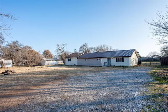 Photo 2 — 520 S Friendly Road, Oklahoma City, OK 73130