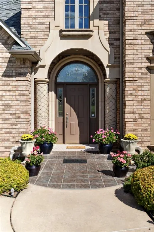 Photo 2 — 1217 Inverness Circle, Shawnee, OK 74801