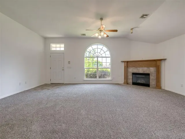 Photo 7 — 1600 Hazelwood Drive, Norman, OK 73071