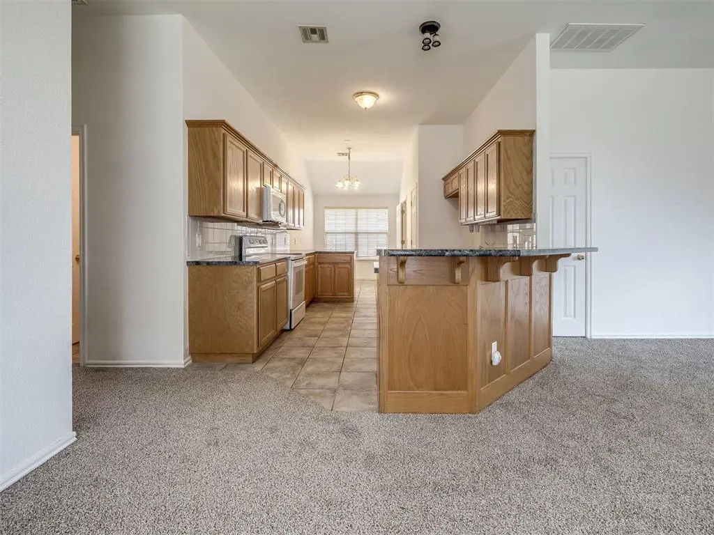 Photo 12 — 1600 Hazelwood Drive, Norman, OK 73071