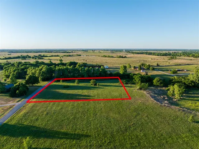 Photo 3 — 1 County St 2927 Street, Tuttle, OK 73089