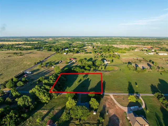 Photo 4 — 1 County St 2927 Street, Tuttle, OK 73089