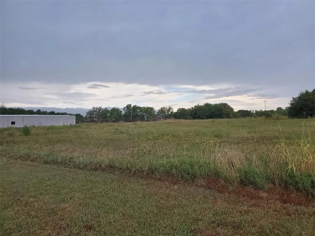 Photo 8 — 210 E Date Street, Okemah, OK 74859