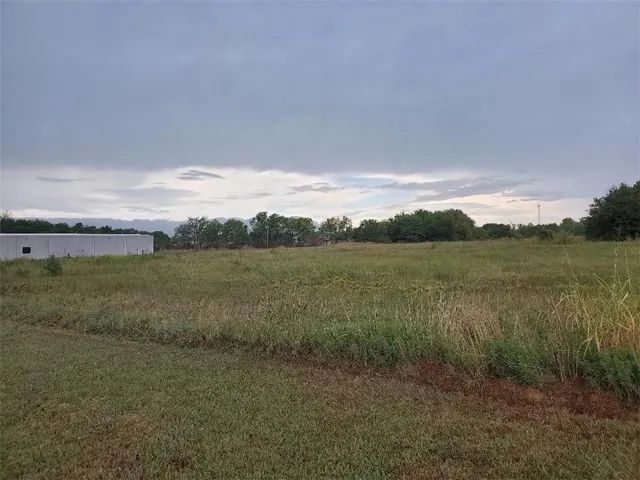 Photo 8 — 210 E Date Street, Okemah, OK 74859