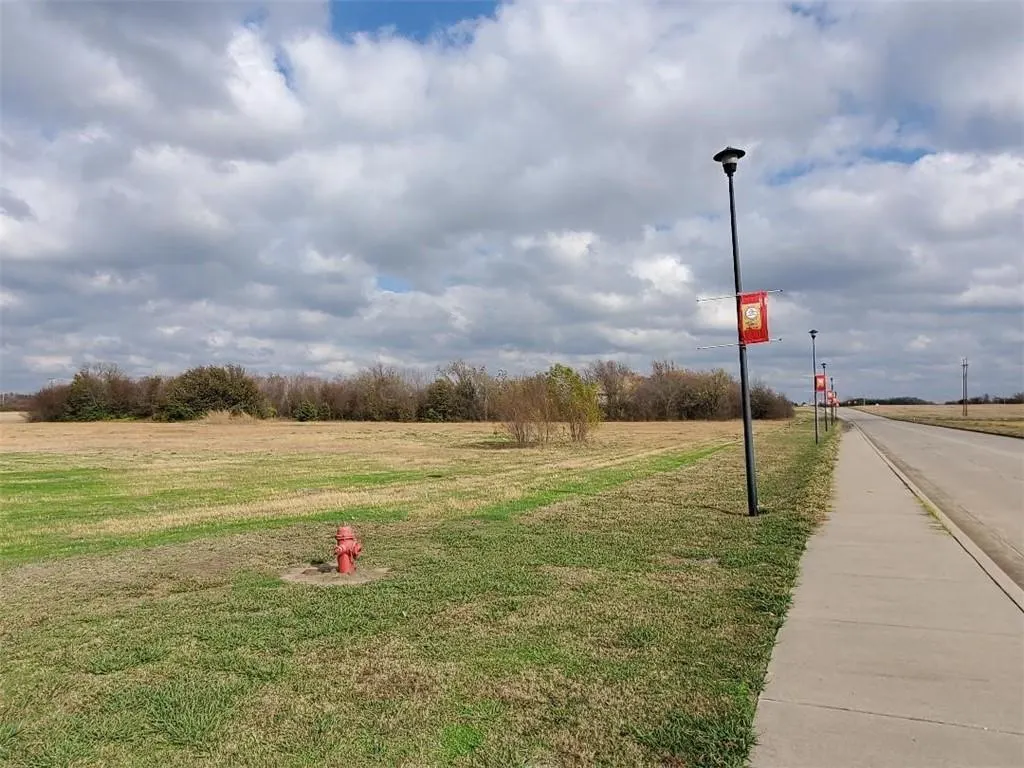 Photo 14 — 210 E Date Street, Okemah, OK 74859