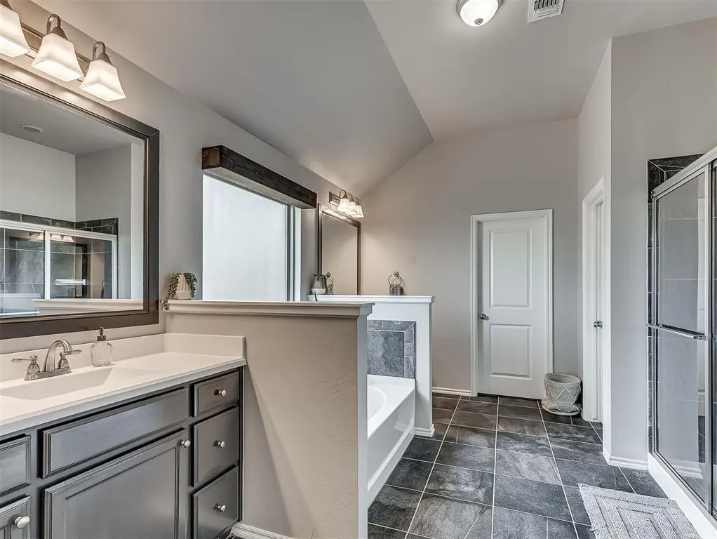 Photo 15 — 1640 SW 159th Street, Oklahoma City, OK 73170