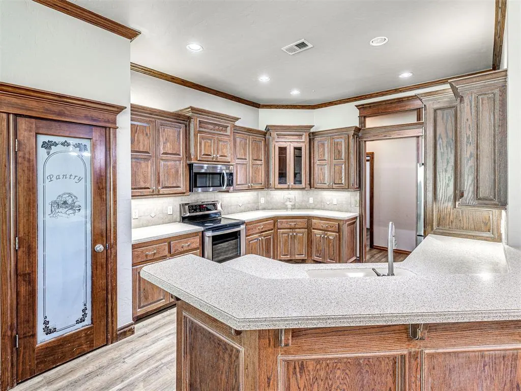 Photo 18 — 1113 Cedar Crossing, Choctaw, OK 73020