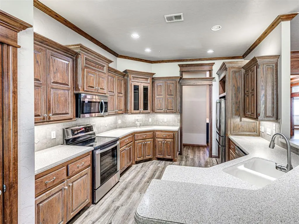 Photo 19 — 1113 Cedar Crossing, Choctaw, OK 73020