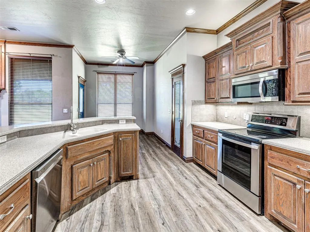 Photo 21 — 1113 Cedar Crossing, Choctaw, OK 73020