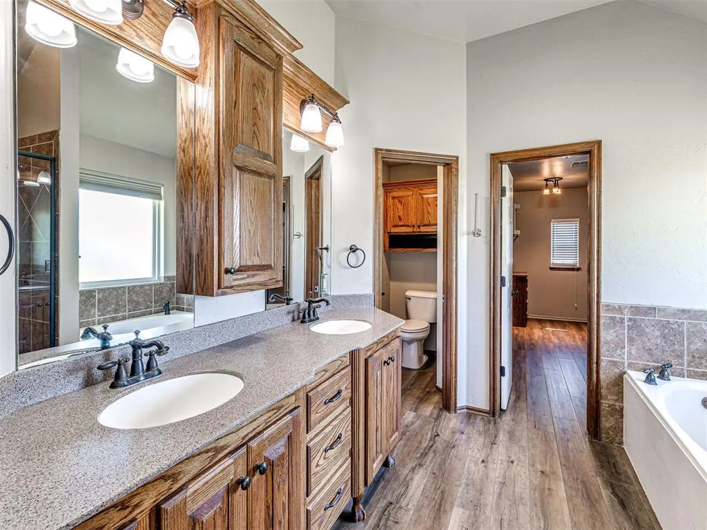 Photo 29 — 1113 Cedar Crossing, Choctaw, OK 73020