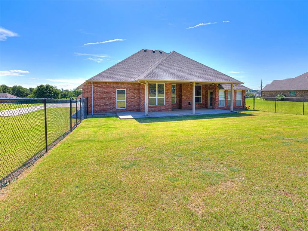 Photo 42 — 1113 Cedar Crossing, Choctaw, OK 73020