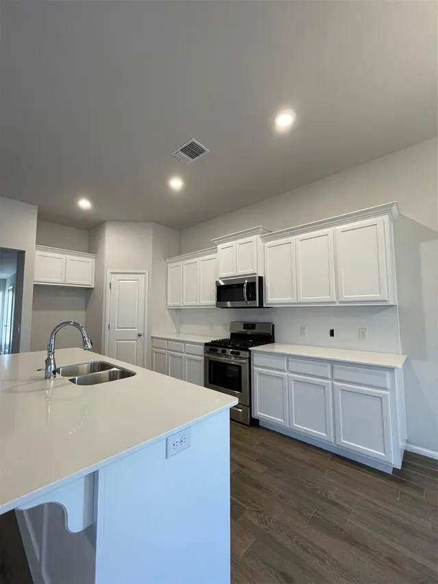 Photo 4 — 17629 Nantucket Avenue, Edmond, OK 73012