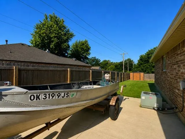 Photo 32 — 8213 Woodbend Drive, Oklahoma City, OK 73135