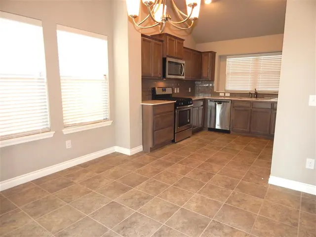 Photo 7 — 15512 Caney Drive, Edmond, OK 73013