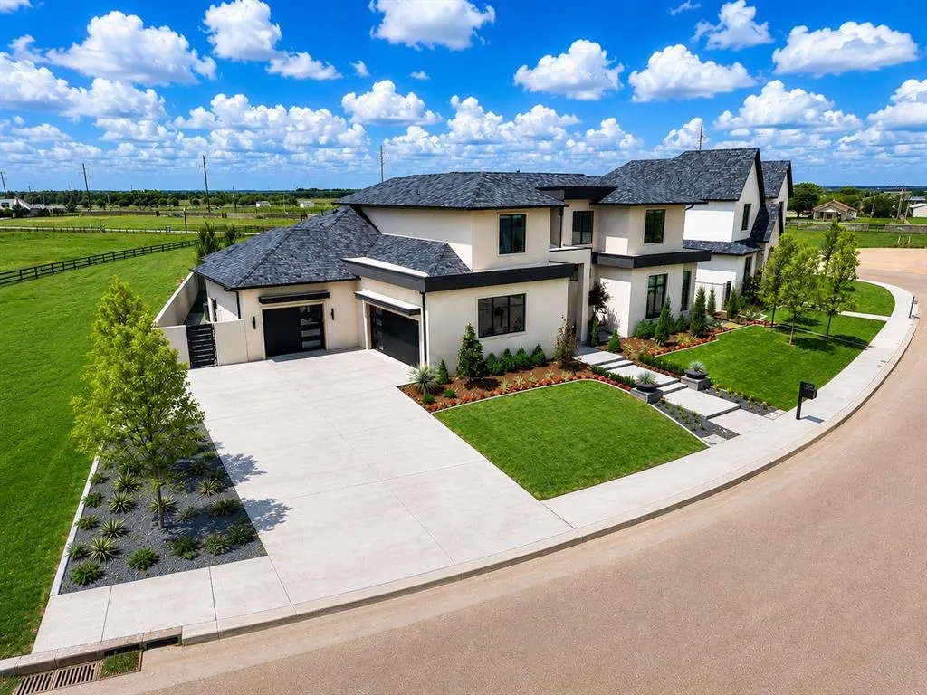Photo 2 — 2618 Highbury Drive, Norman, OK 73072
