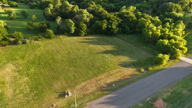 Photo 3 — 700 Windmill Avenue, Blanchard, OK 73010
