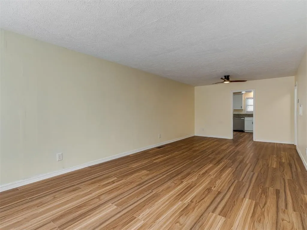 Photo 6 — 1151 NW 92nd Street, Oklahoma City, OK 73114