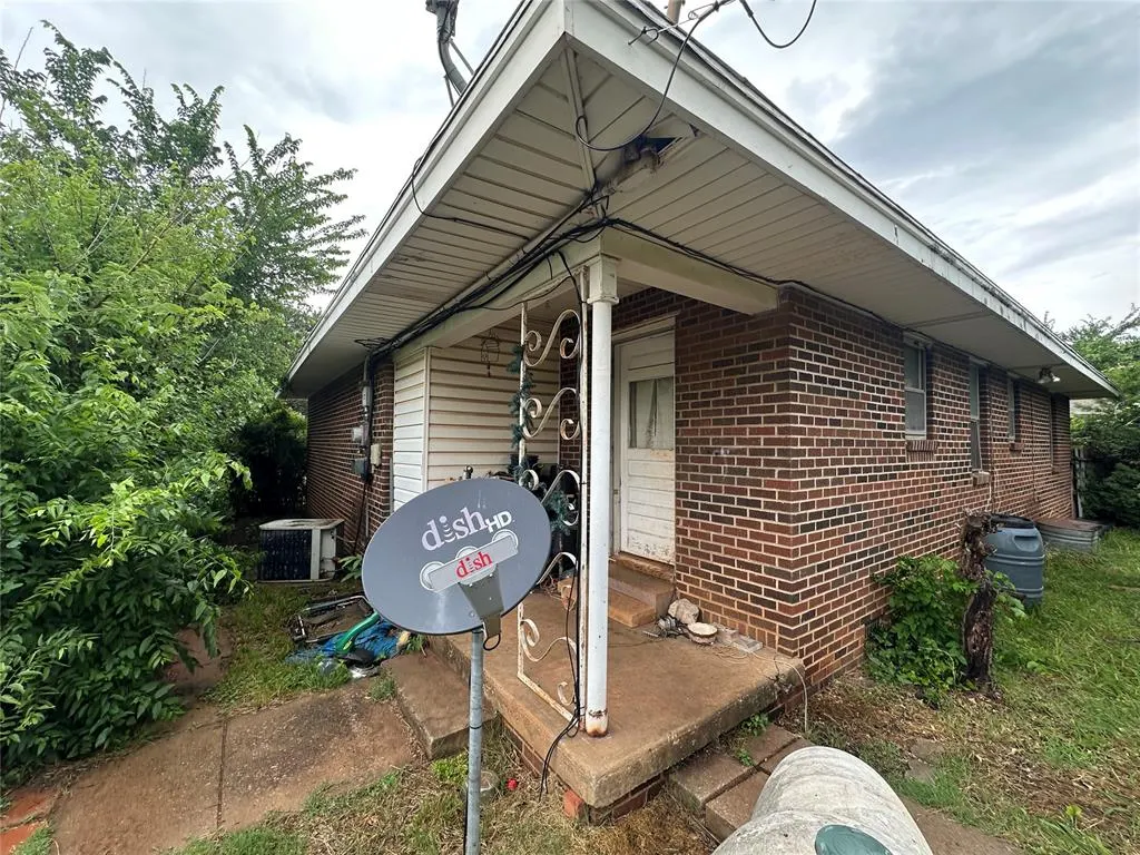 Photo 12 — 430 W Main Street, Edmond, OK 73003