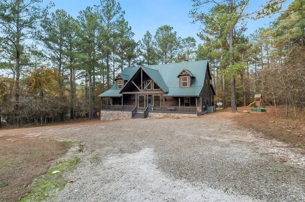 Photo 3 — 129 POPLAR Circle, Broken Bow, OK 74728