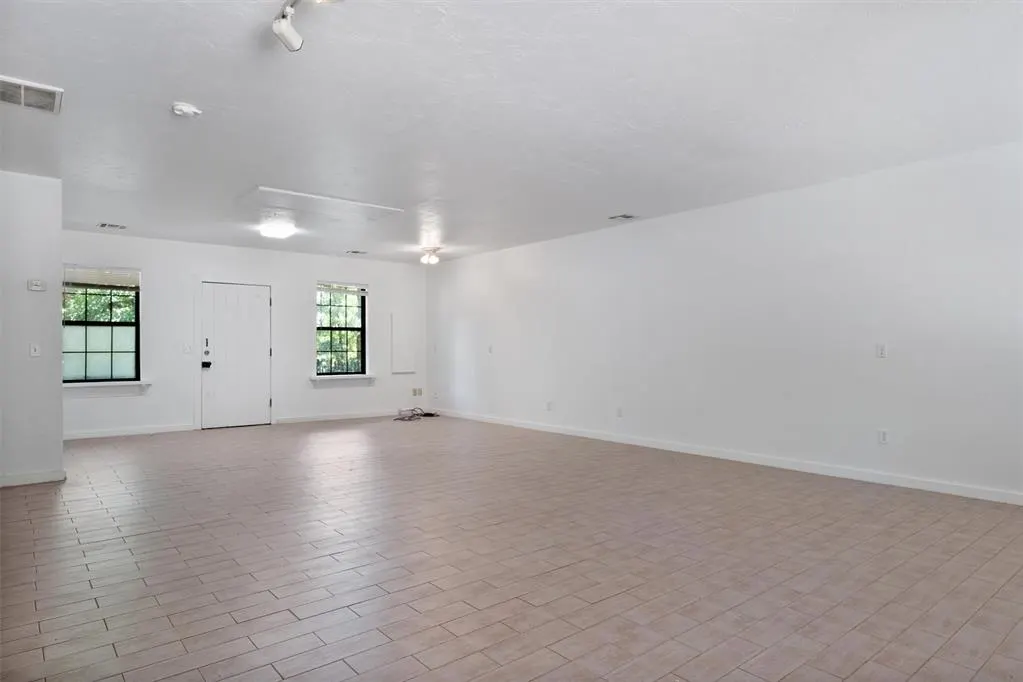 Photo 33 — 1600 E Covell Road, Edmond, OK 73034