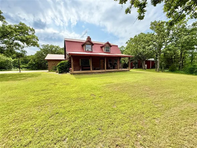 Photo 5 — 10813 S Peggy Lou Drive, Oklahoma City, OK 73165
