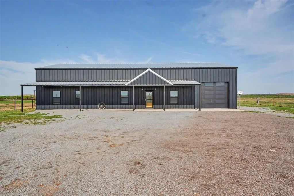 Front exterior — 16349 S County Road 197, Olustee, OK 73560