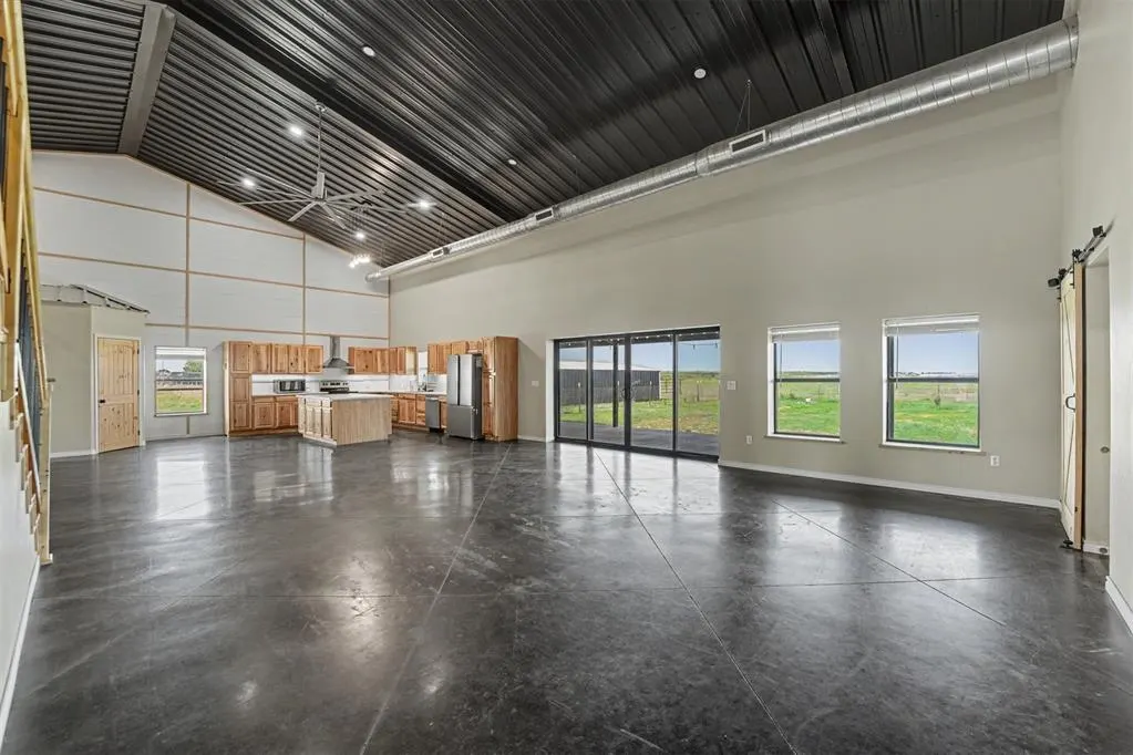 Photo 4 — 16349 S County Road 197, Olustee, OK 73560
