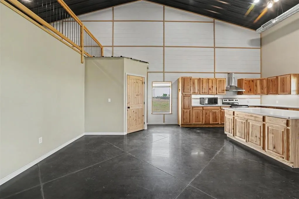 Photo 7 — 16349 S County Road 197, Olustee, OK 73560