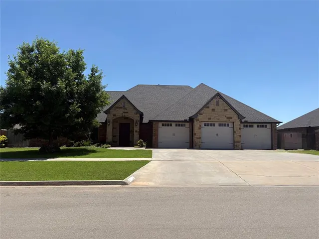 Front exterior — 2212 Clubhouse Drive, Weatherford, OK 73096