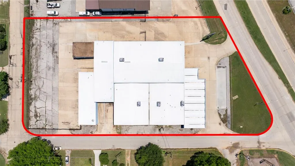 Photo 3 — 1511 W Broadway Street, Ardmore, OK 73401