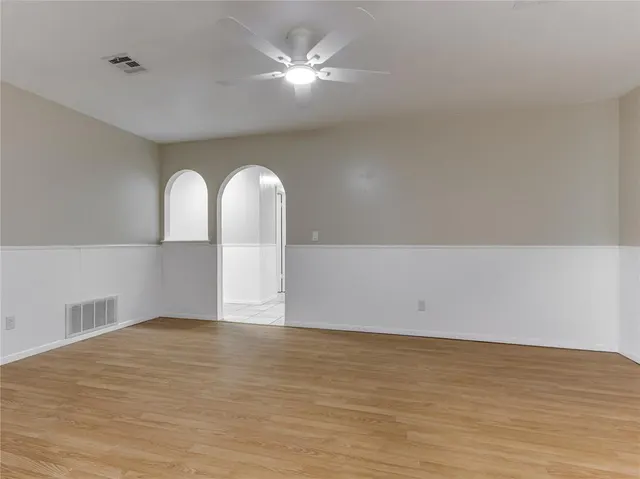 Photo 7 — 912 Meadowgreen Drive, Midwest City, OK 73110