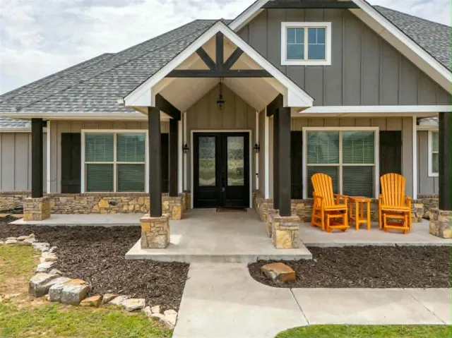 Photo 2 — 11564 Carefree Lane, Shawnee, OK 74804