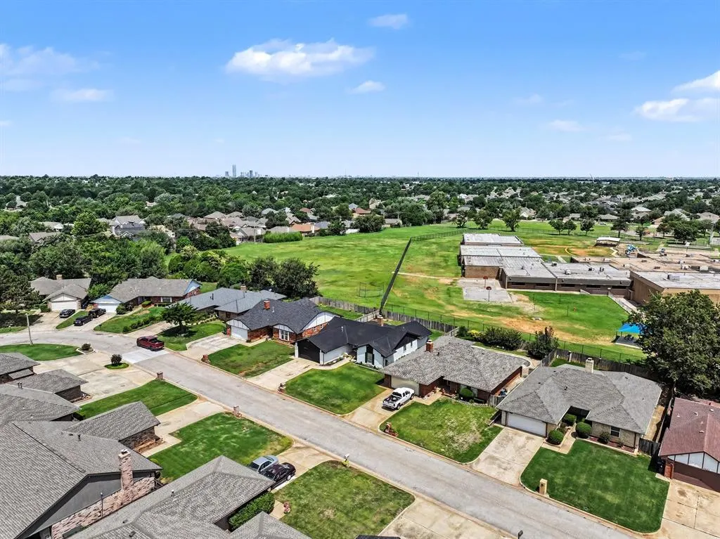 Front exterior — 4925 SE 58th Street, Oklahoma City, OK 73135
