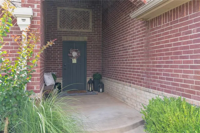 Photo 2 — 2417 Twister Trail, Edmond, OK 73034
