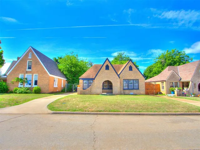 Photo 2 — 2604 NW 24th Street, Oklahoma City, OK 73107
