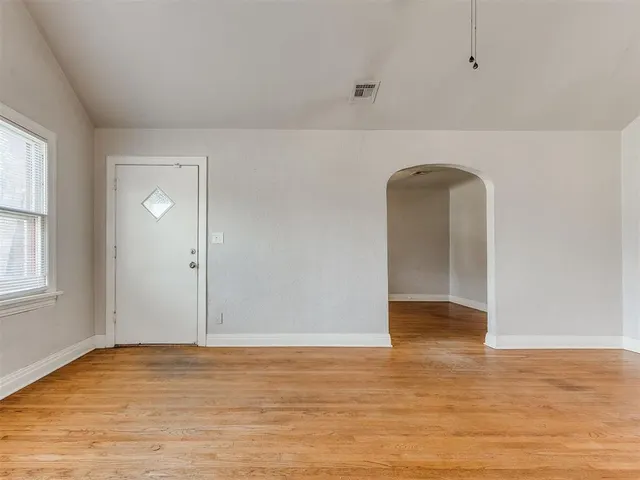Photo 7 — 2604 NW 24th Street, Oklahoma City, OK 73107
